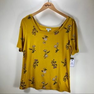Susina Square Neck Half Sleeve Floral Tee Top Yellow Mustard Size Small